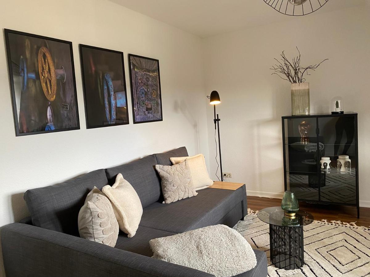 Bostel 1 - Modernes Dachgeschoss-Studio In Duisburg Meiderich, 4,7 Km Hbf, U-Bahn 250M, Flughafen Duesseldorf 28 Km, Landschaftspark 2,9 Km, 5 Gehminuten Von Herzklinik Entfernt Kültér fotó