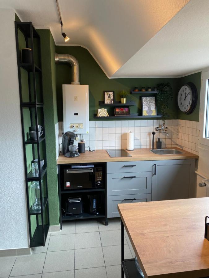 Bostel 1 - Modernes Dachgeschoss-Studio In Duisburg Meiderich, 4,7 Km Hbf, U-Bahn 250M, Flughafen Duesseldorf 28 Km, Landschaftspark 2,9 Km, 5 Gehminuten Von Herzklinik Entfernt Kültér fotó
